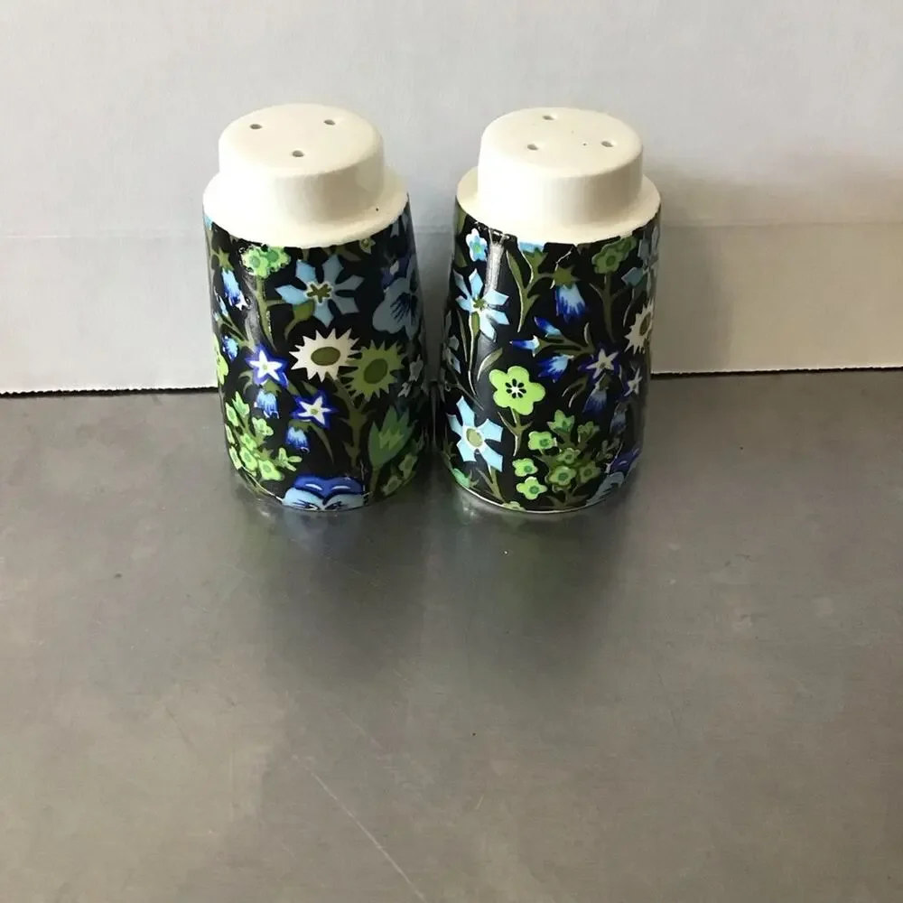 Vintage 1970's Napcoware Floral Salt & Pepper Shakers